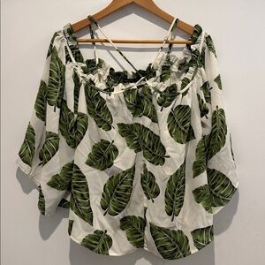 Woman’s medium Leaf Print Off-Shoulder Top